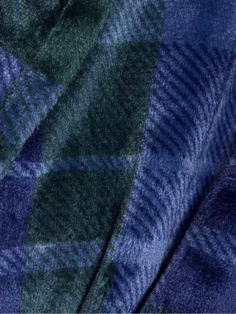 Big & Tall Printed Long Sleeve Plaid Velvet Robe in Dark Green and Navy - Picture 3 of 3